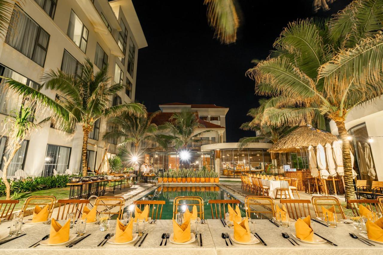 Sala Tuy Hoa Beach Hotel Bagian luar foto
