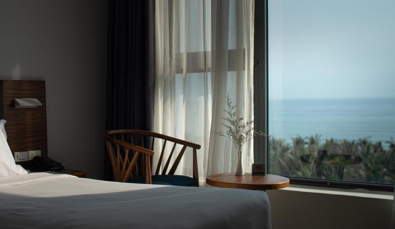 Sala Tuy Hoa Beach Hotel Bagian luar foto