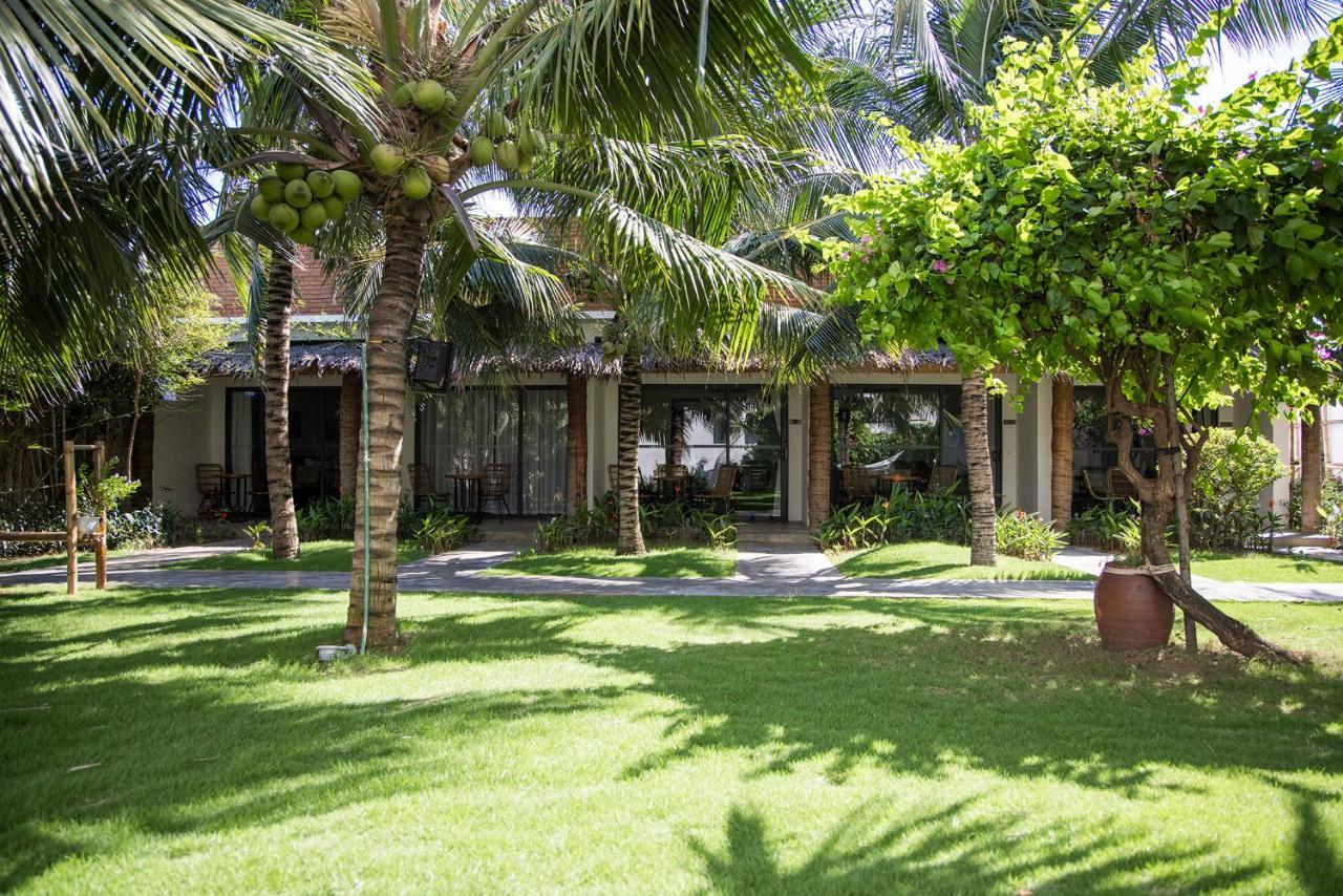 Sala Tuy Hoa Beach Hotel Bagian luar foto