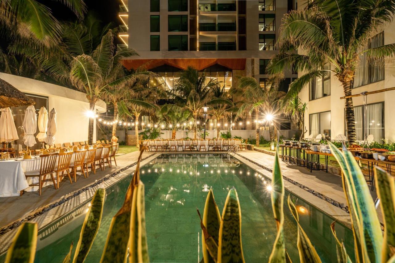 Sala Tuy Hoa Beach Hotel Bagian luar foto